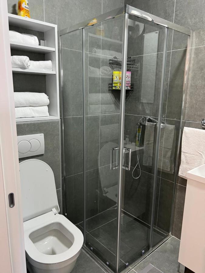 Apartment Charlie Private Parking Novi Sad Exterior foto